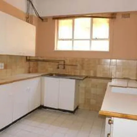 Image 3 - Yeo Street, Yeoville, Johannesburg, 2001, South Africa - Apartment for rent