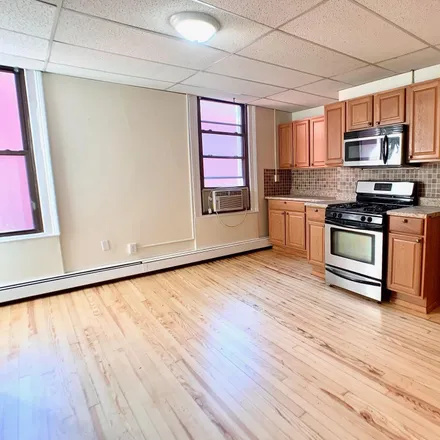Image 2 - Midtown Garage, Clinton Street, Hoboken, NJ 07030, USA - Apartment for rent