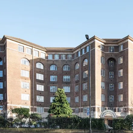 Rent this 3 bed apartment on 41 Hamilton Terrace in London, NW8 9UG