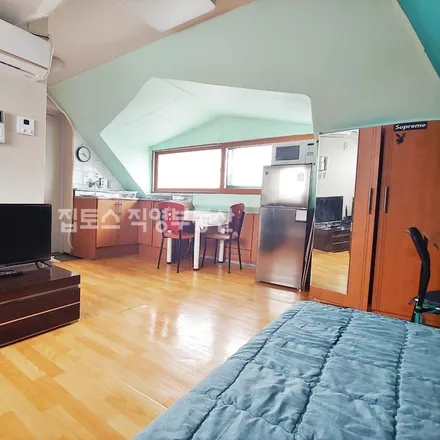 Rent this studio apartment on 서울특별시 강남구 대치동 928-1