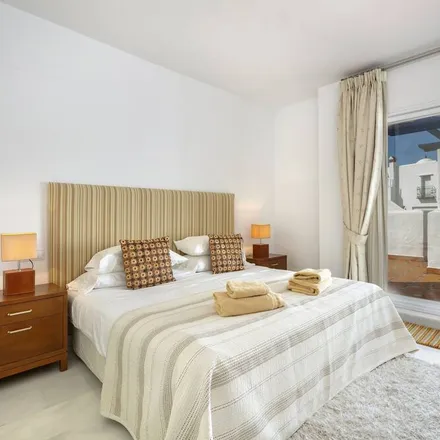 Rent this 2 bed apartment on Carretera de Ronda a San Pedro de Alcántara in 29670 Marbella, Spain
