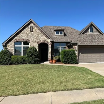 Rent this 4 bed house on 4308 W Oakridge St in Broken Arrow, Oklahoma