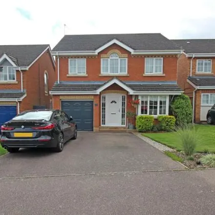 Buy this 4 bed house on Jackdaw Close in Stevenage, SG2 9DA