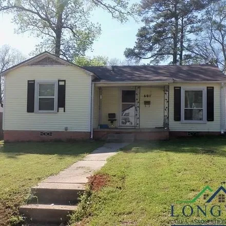 Buy this 3 bed house on 631 Thompson Street in Kilgore, TX 75662