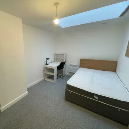 Image 4 - 11 Fargate, Cathedral, Sheffield, S1 2HD, United Kingdom - Room for rent