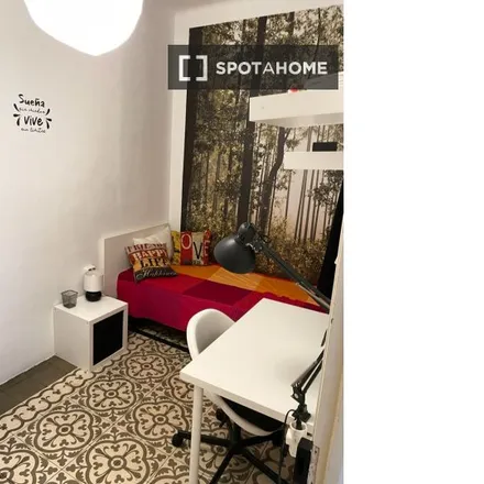 Rent this 4 bed room on Carrer de Llobet in 08001 Barcelona, Spain