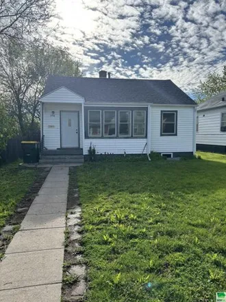 Buy this 3 bed house on 2552 George Street in Sioux City, IA 51103