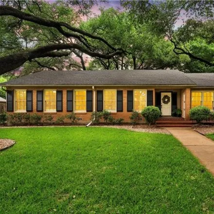 Buy this 3 bed house on 3137 Maple Avenue in Waco, TX 76707