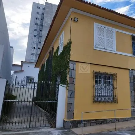 Rent this 7 bed house on Praça Almirante Tamandaré in São José, Aracaju - SE