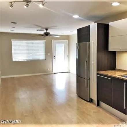Image 5 - East Maryland Avenue, Phoenix, AZ 85036, USA - Apartment for rent