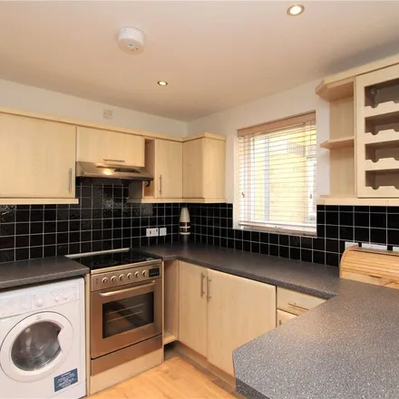 Image 5 - South Ealing Station, South Ealing Road, London, W5 4QB, United Kingdom - Apartment for rent