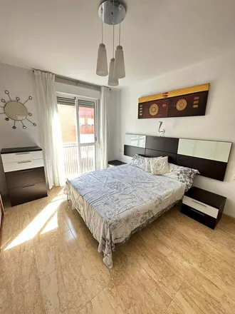 Rent this 4 bed room on Avenida de Madrid in 38, 04007 Almeria