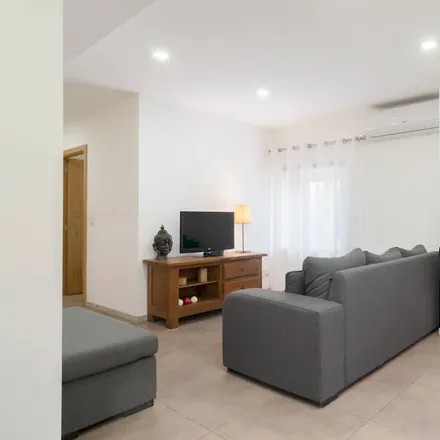 Image 3 - R. de Santa Luzia,Rebordosa61 - Apartment for rent