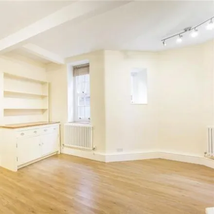 Rent this 2 bed room on Cookham House in Montclare Street, London