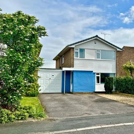 Buy this 4 bed house on 34 Bannetts Tree Crescent in Alveston, BS35 3LY