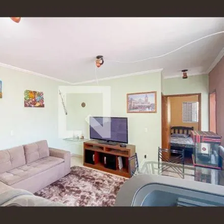 Rent this 3 bed house on Mercadinho Homero Thon in Rua César de Meneses 227, Vila Homero Thon