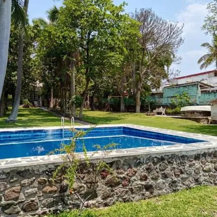 Buy this 4 bed house on Boulevard Tequesquitengo in 62680, MOR