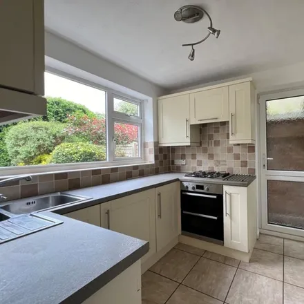 Image 2 - Carlton Crescent, Chasetown, WS7 2EN, United Kingdom - House for rent