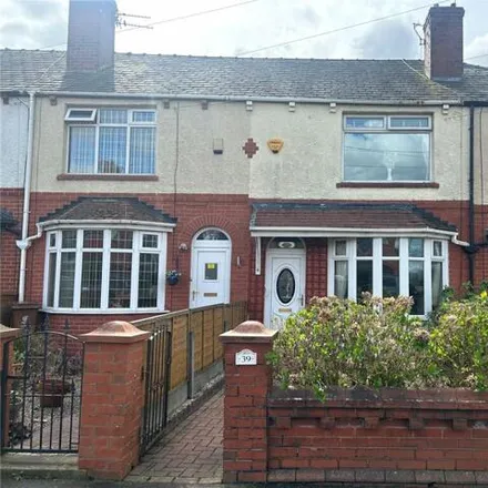 Buy this 2 bed townhouse on Springwood Avenue in Chadderton, OL9 9RR