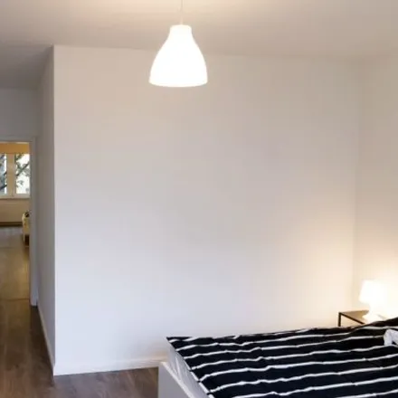 Image 2 - Karlstraße 13, 40210 Dusseldorf, Germany - Room for rent