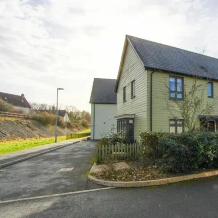 Buy this 4 bed house on 4 Quarry Bank in Bristol, BS37 6FJ