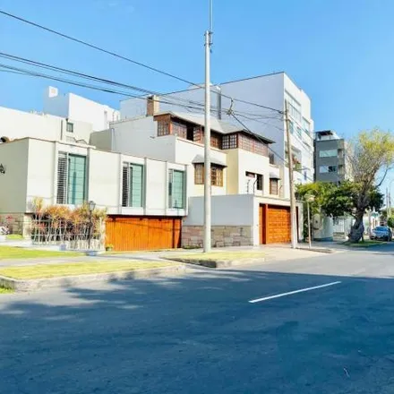 Image 1 - Avenida José Ramírez Gastón 252, Miraflores, Lima Metropolitan Area 15048, Peru - House for sale