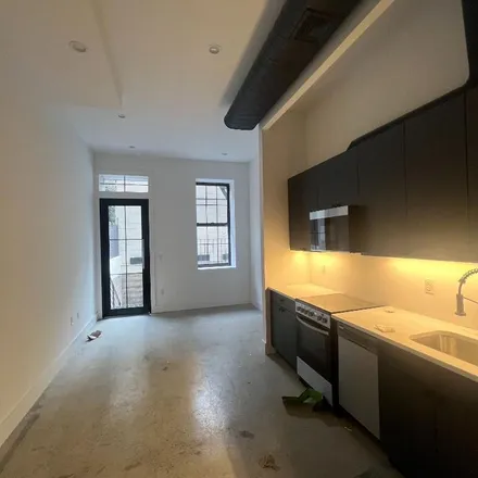 Image 7 - 77 East 3rd Street, New York, NY 10003, USA - Apartment for rent