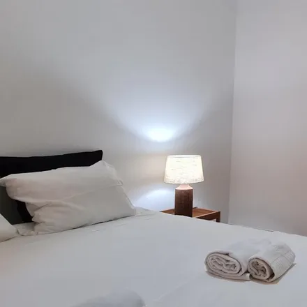 Rent this 2 bed apartment on Kapitan Ramen Bistro in Rua Jacinta Marto 1A, 1150-191 Lisbon