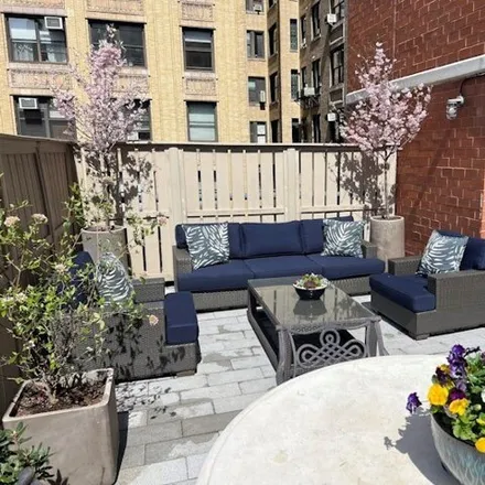 Image 2 - 250 West 89th Street, New York, NY 10024, USA - Condo for sale
