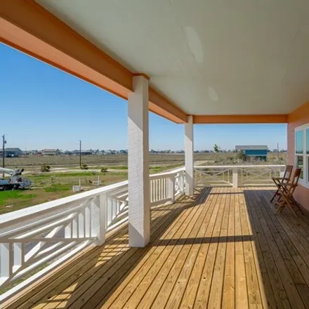 Image 9 - 560 West Rustic Oak Lane, Holiday Beach, Aransas County, TX 78382, USA - House for sale