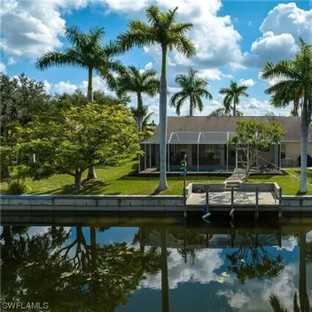 Image 4 - 548 Southeast 8th Place, Cape Coral, FL 33990, USA - House for sale