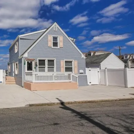 Buy this 5 bed house on 4049 Winchester Avenue in Chelsea Heights, Atlantic City