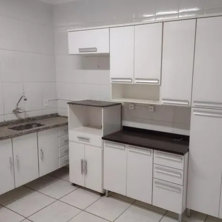 Rent this 3 bed apartment on Rua Penápolis in Vila São Carlos, Mogi Guaçu - SP