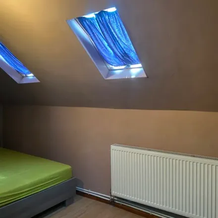Rent this 1 bed apartment on Hoogstraat 12 in 3960 Bree, Belgium