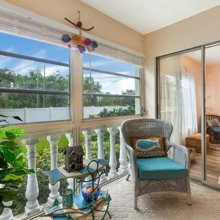 Rent this 1 bed apartment on 924 Oak Circle in Tarpon Springs, FL 34689