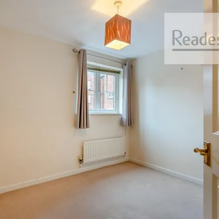 Image 9 - Chester, Thomas Brassey Close, CH2 3AE, United Kingdom - Apartment for rent