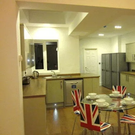 Rent this 8 bed townhouse on 98 Raddlebarn Road in Selly Oak, B29 6HQ