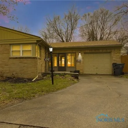 Buy this 3 bed house on 1971 Talbot Street in Toledo, OH 43613