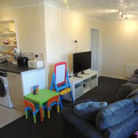 Image 4 - Launditch Crescent, Wimbotsham, PE38 9RB, United Kingdom - House for rent