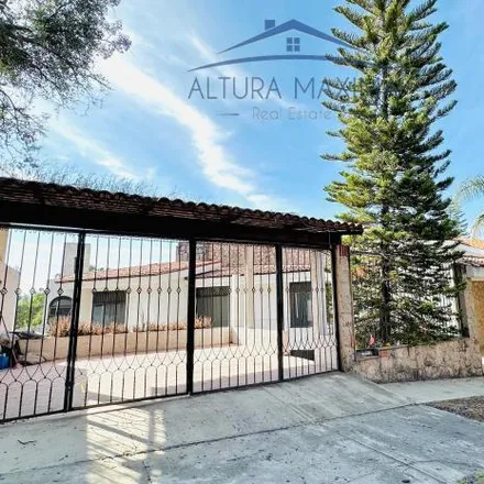 Buy this studio house on Avenida de los Leones 267 in Ciudad Bugambilias, 45230 Santa Ana Tepetitlán