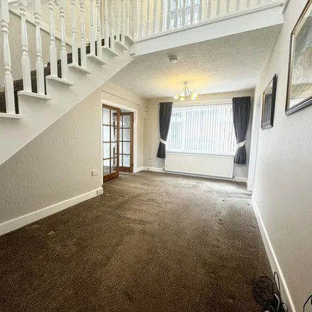 Rent this 3 bed apartment on Queensbury Road in Blackpool, FY5 1SW