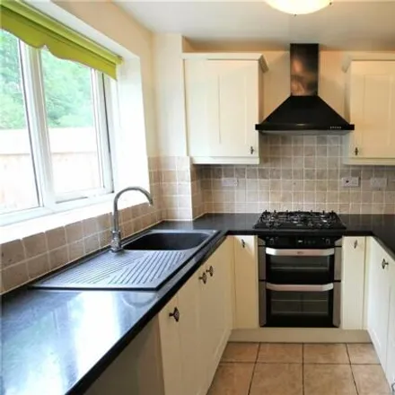 Image 5 - 15 Corral Close, Swindon, SN5 5UX, United Kingdom - House for rent