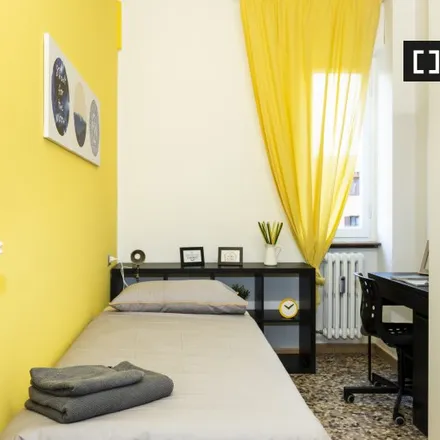 Rent this 3 bed room on Via Alessandro Astesani in 47/5, 20161 Milan MI