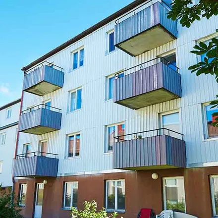 Rent this 3 bed apartment on Alidebergsgatan 15A in 15B, 15C