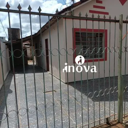 Buy this 4 bed house on Rua Luiz Soares in Vila Olímpica, Uberaba - MG