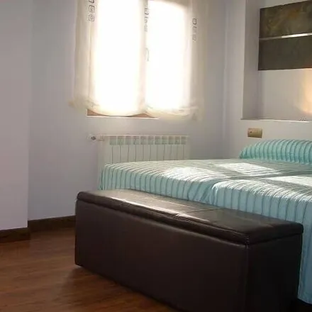 Rent this 6 bed townhouse on Camino de Sancibrian a Munjillo in 39110 Santa Cruz de Bezana, Spain