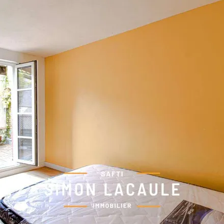 Rent this 3 bed apartment on Église Saint-Martin in Impasse du Docteur Joseph Laurent, 31300 Toulouse