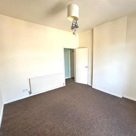 Image 7 - Kingsley Street, Dudley Wood, DY2 0PZ, United Kingdom - Apartment for rent