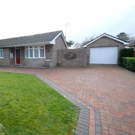 Buy this 3 bed house on Old Magazine Close in Marchwood, SO40 4SD