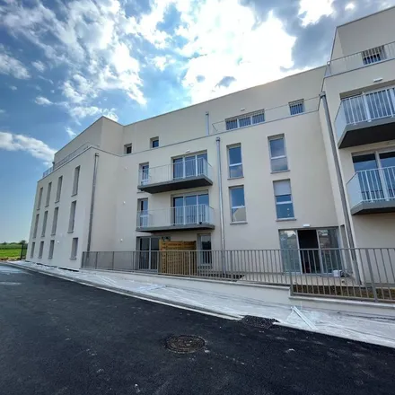 Rent this 3 bed apartment on D 929 in 80136 Rivery, France